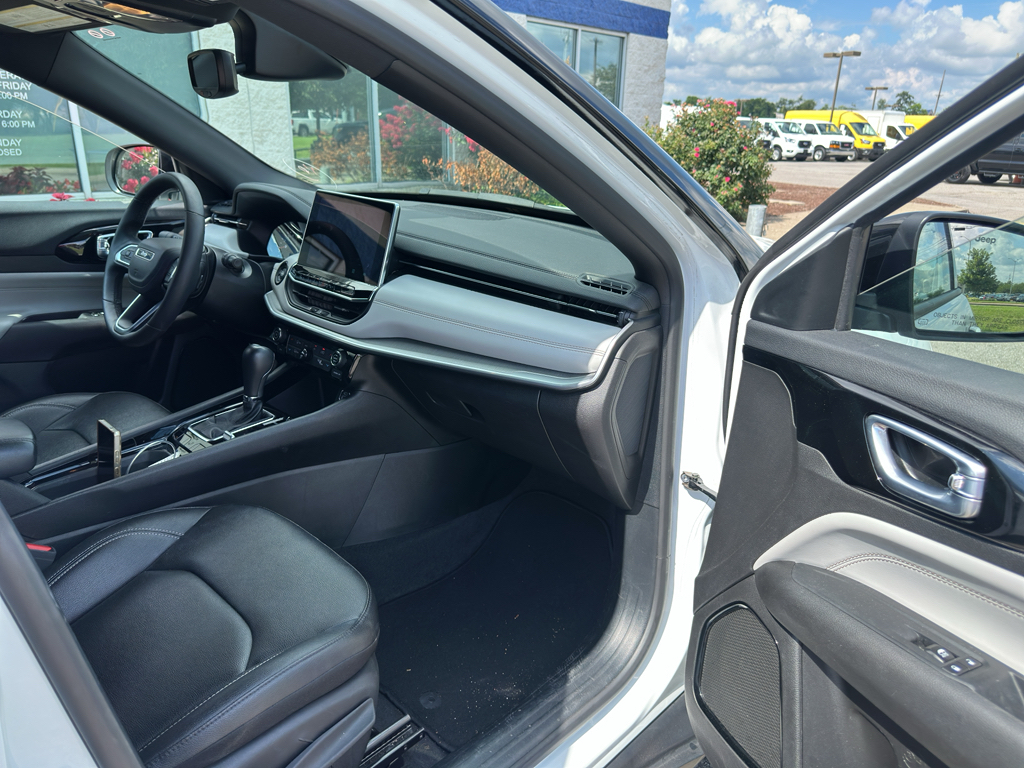 Used 2025 Jeep Compass SUV