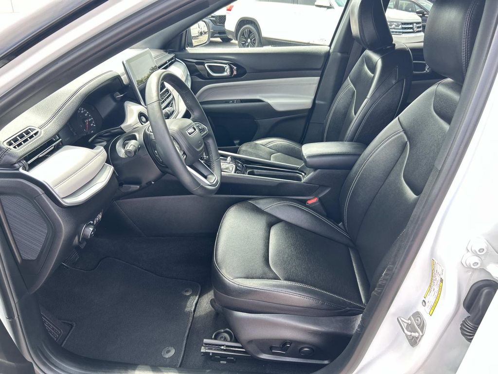 Used 2025 Jeep Compass SUV