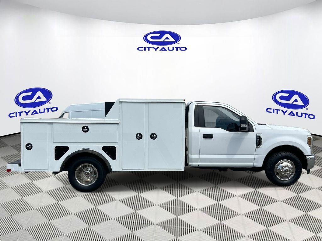 Used 2019 Ford F-350 Super Duty Chassis Truck