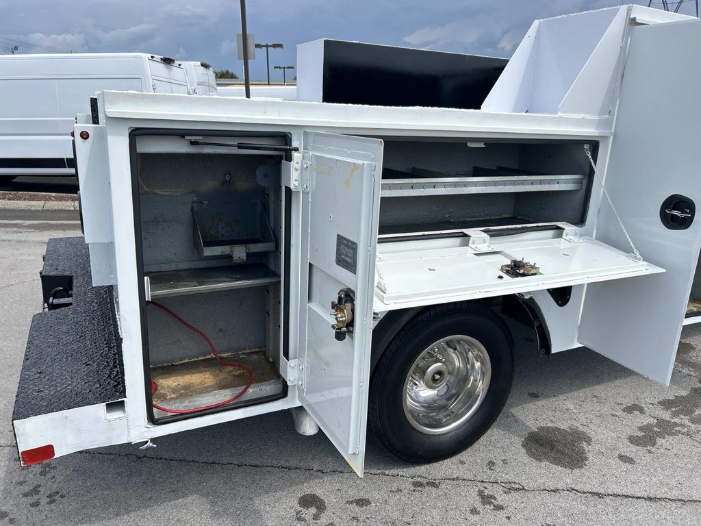 Used 2019 Ford F-350 Super Duty Chassis Truck