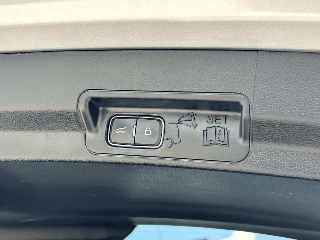 Used 2021 Ford Explorer SUV