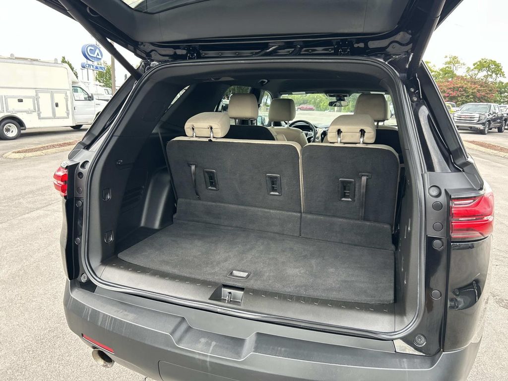 Used 2023 Chevrolet Traverse SUV