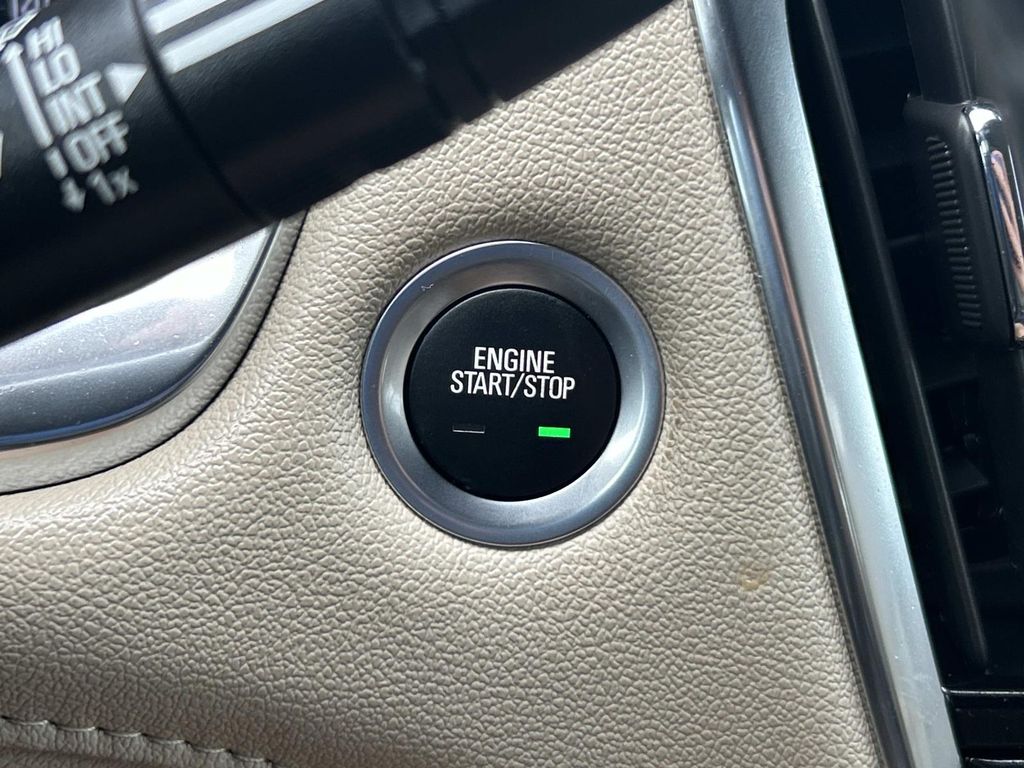 Used 2023 Chevrolet Traverse SUV