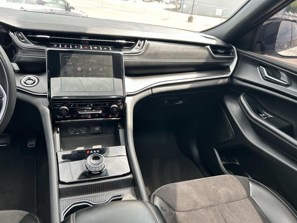 Used 2024 Jeep Grand Cherokee SUV