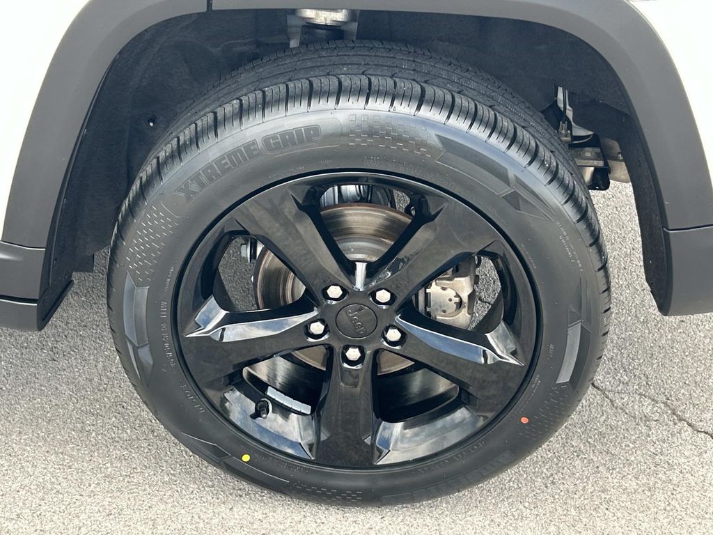 Used 2024 Jeep Grand Cherokee SUV