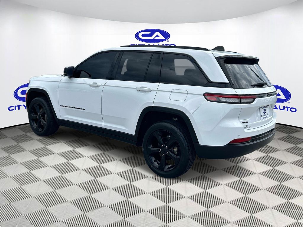Used 2024 Jeep Grand Cherokee SUV
