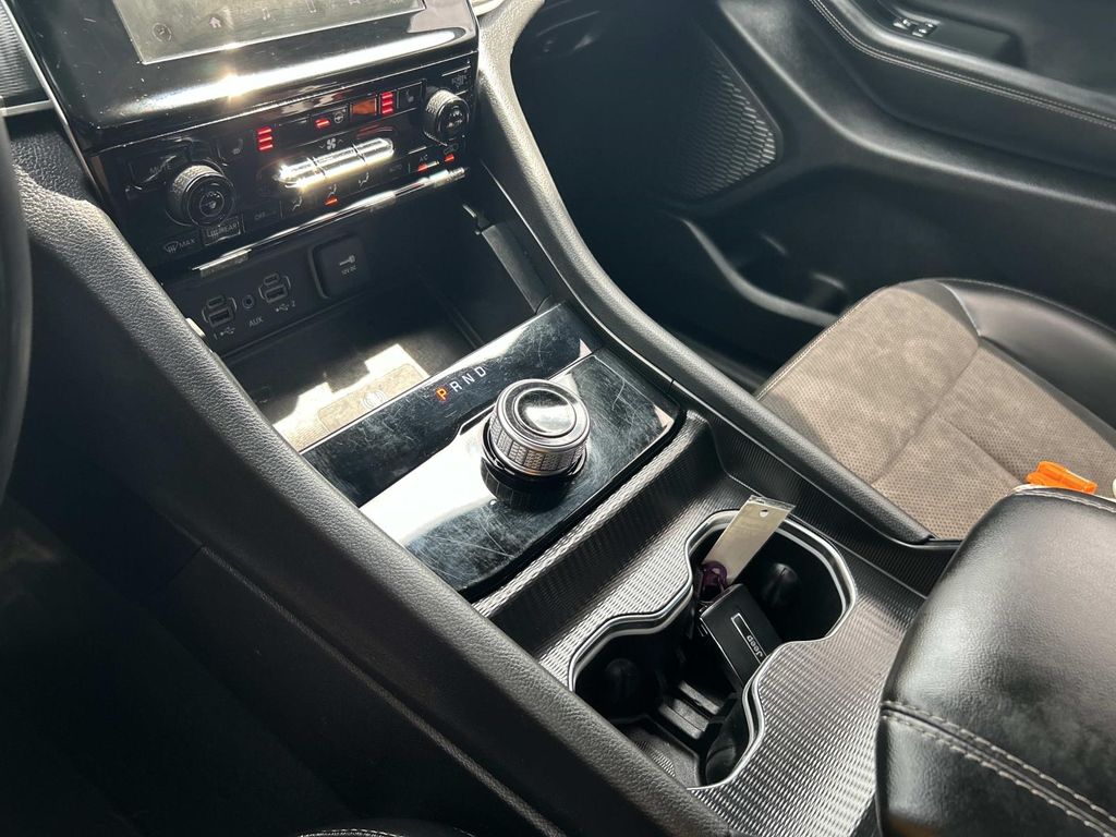 Used 2024 Jeep Grand Cherokee SUV