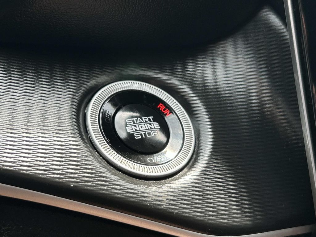 Used 2024 Jeep Grand Cherokee SUV