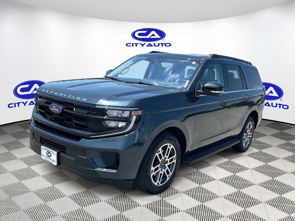 Used 2025 Ford Expedition SUV