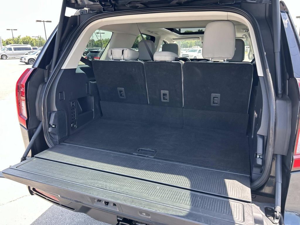 Used 2025 Ford Expedition SUV