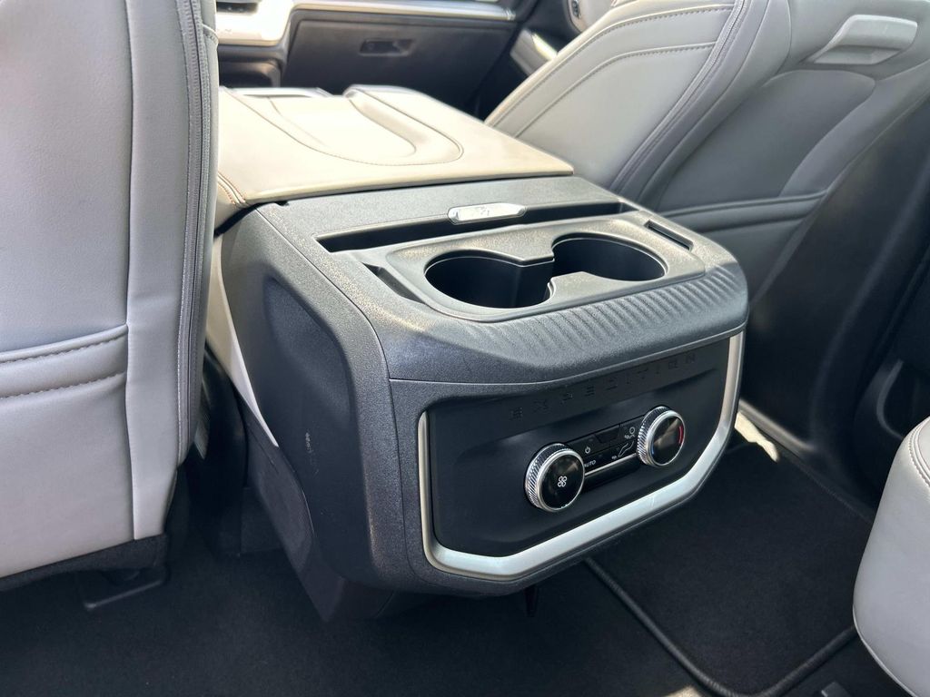 Used 2025 Ford Expedition SUV