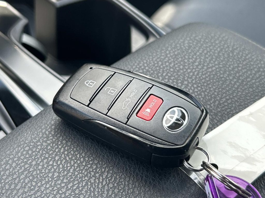 Used 2026 Toyota Camry Hybrid Sedan