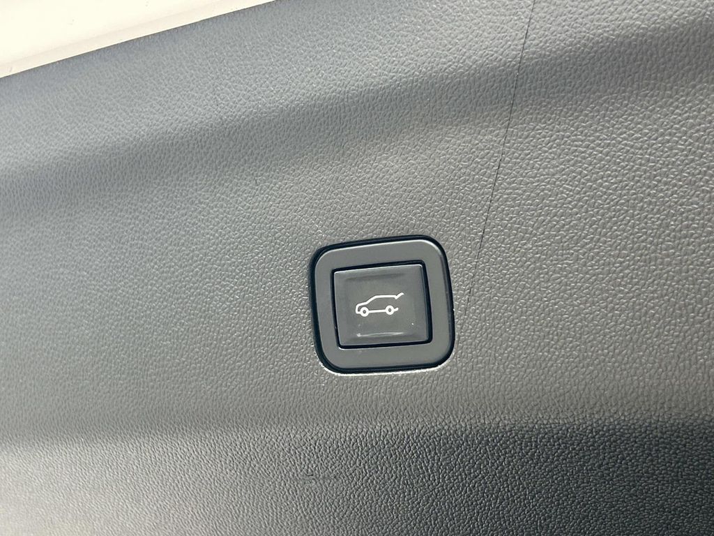 Used 2023 Chevrolet Suburban 1500 SUV