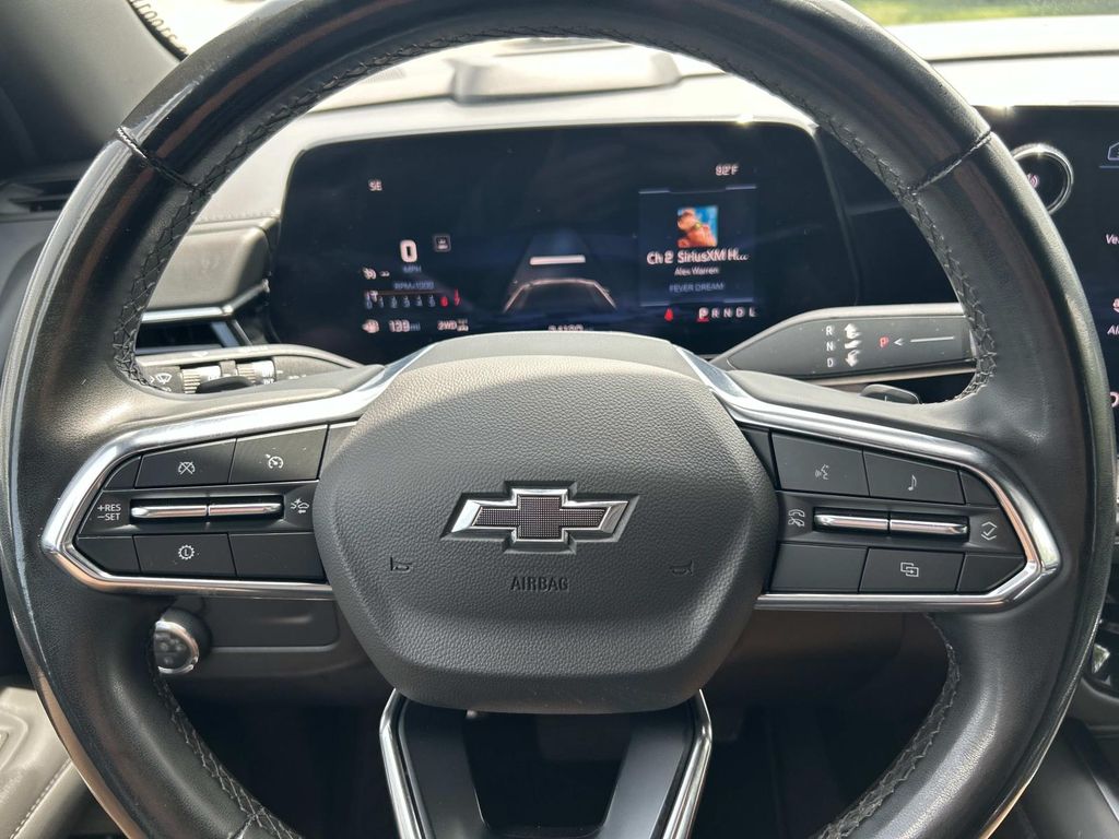 Vehicle photo 39