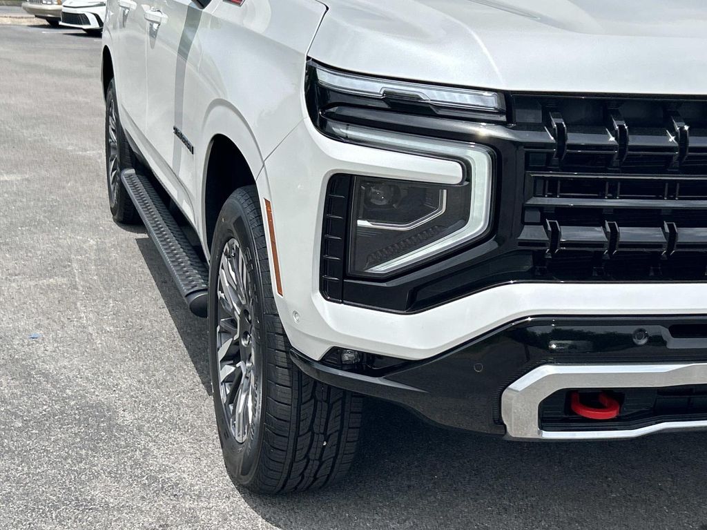 Vehicle photo 11