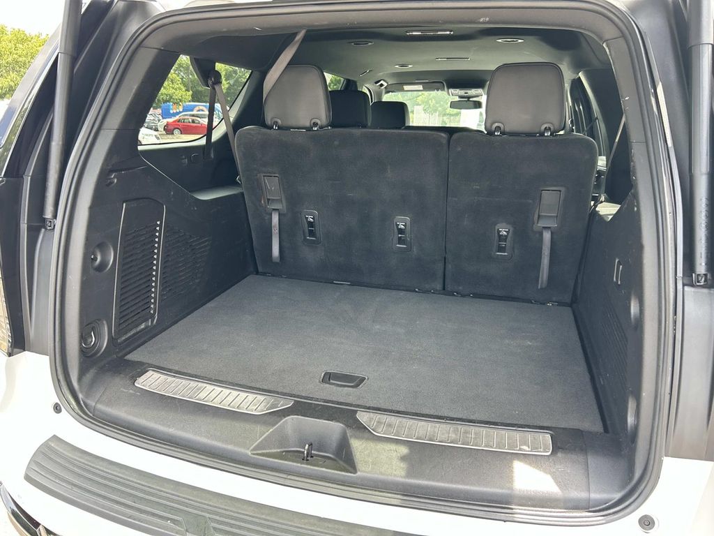Vehicle photo 14