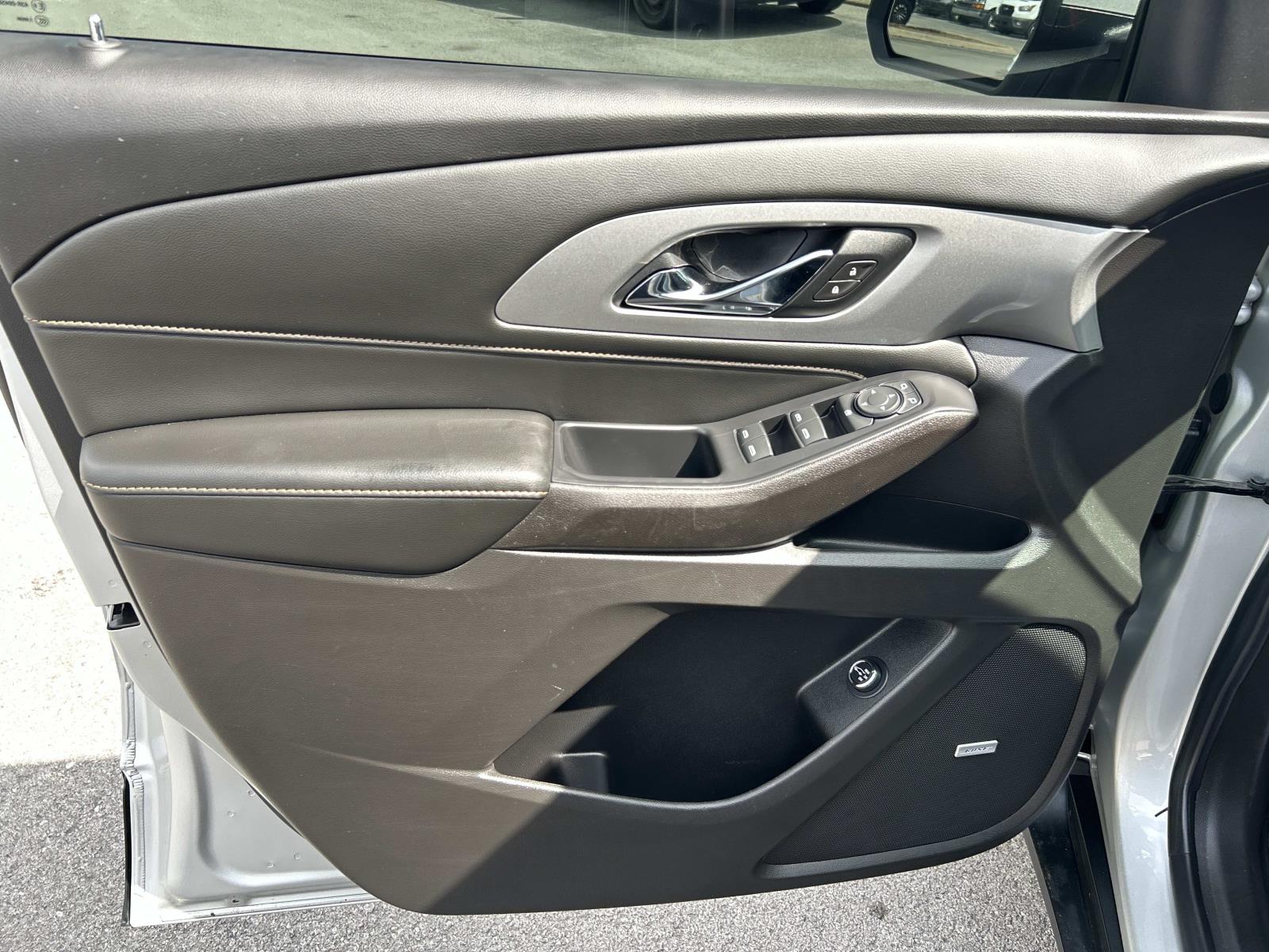 Used 2021 Chevrolet Traverse SUV