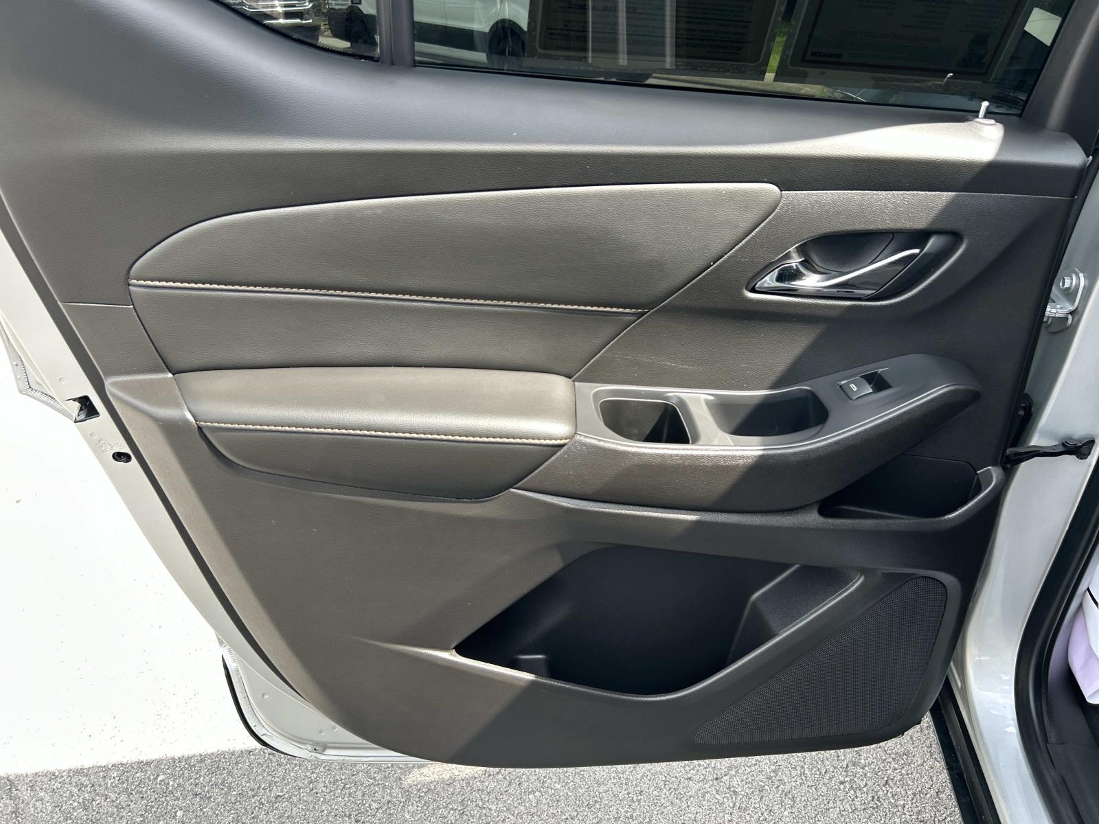 Used 2021 Chevrolet Traverse SUV