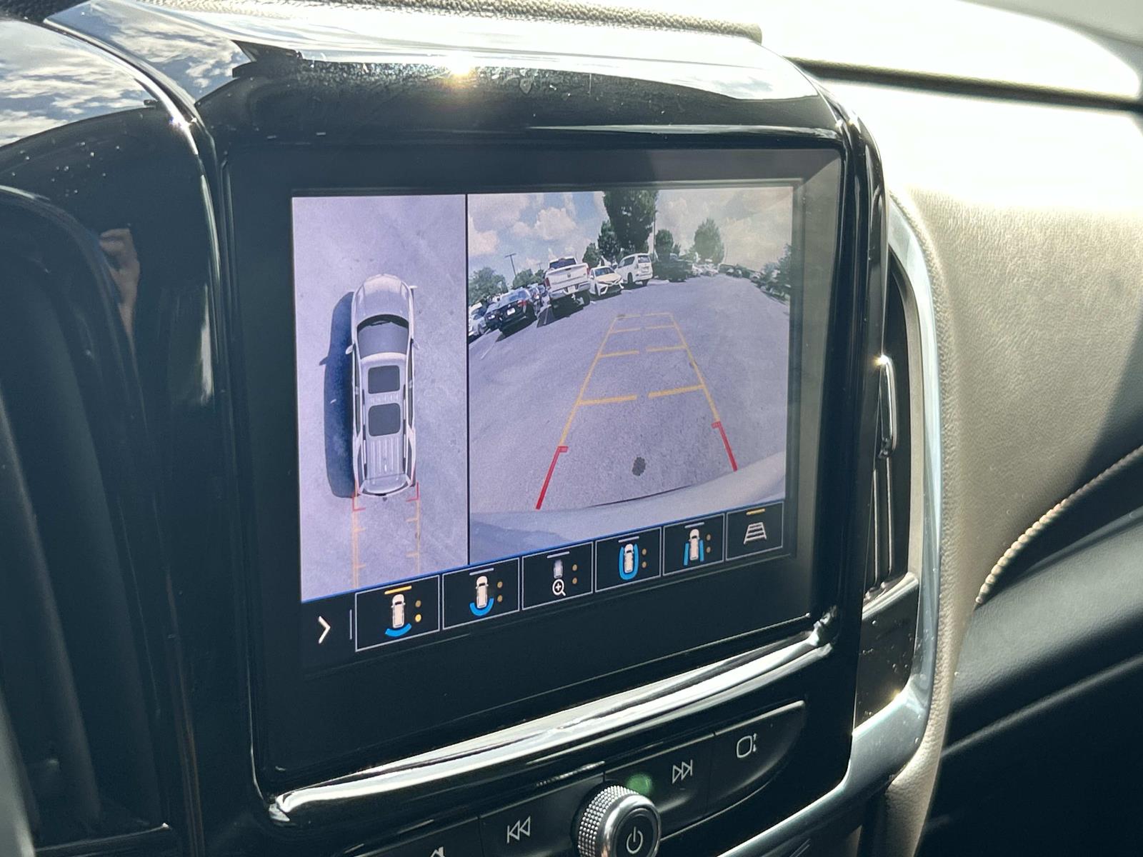 Used 2021 Chevrolet Traverse SUV