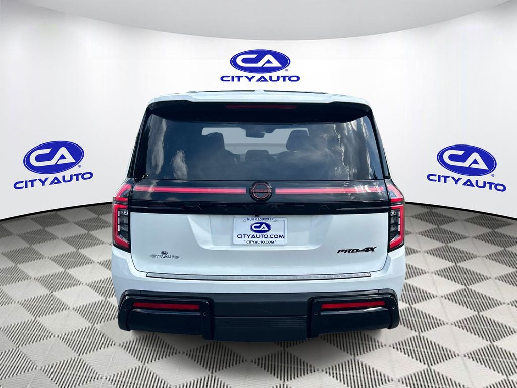 Vehicle photo 4