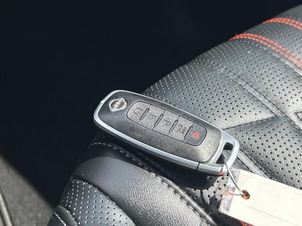 Vehicle photo 41