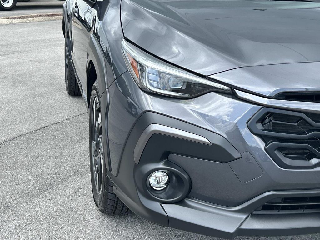 Vehicle photo 11