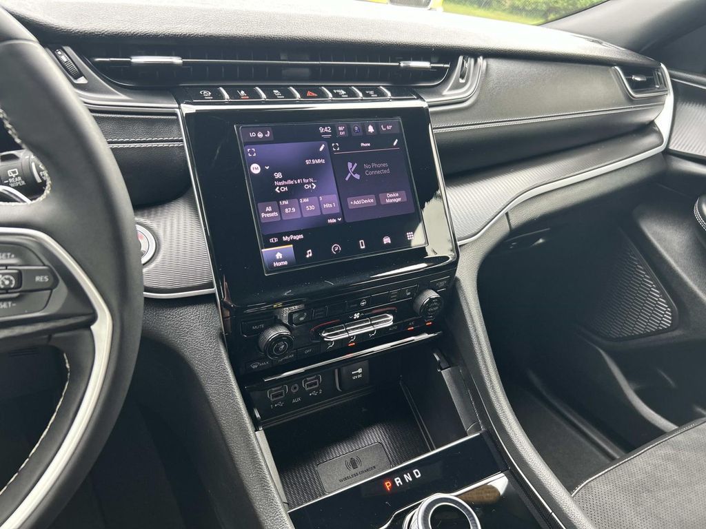 Used 2025 Jeep Grand Cherokee SUV