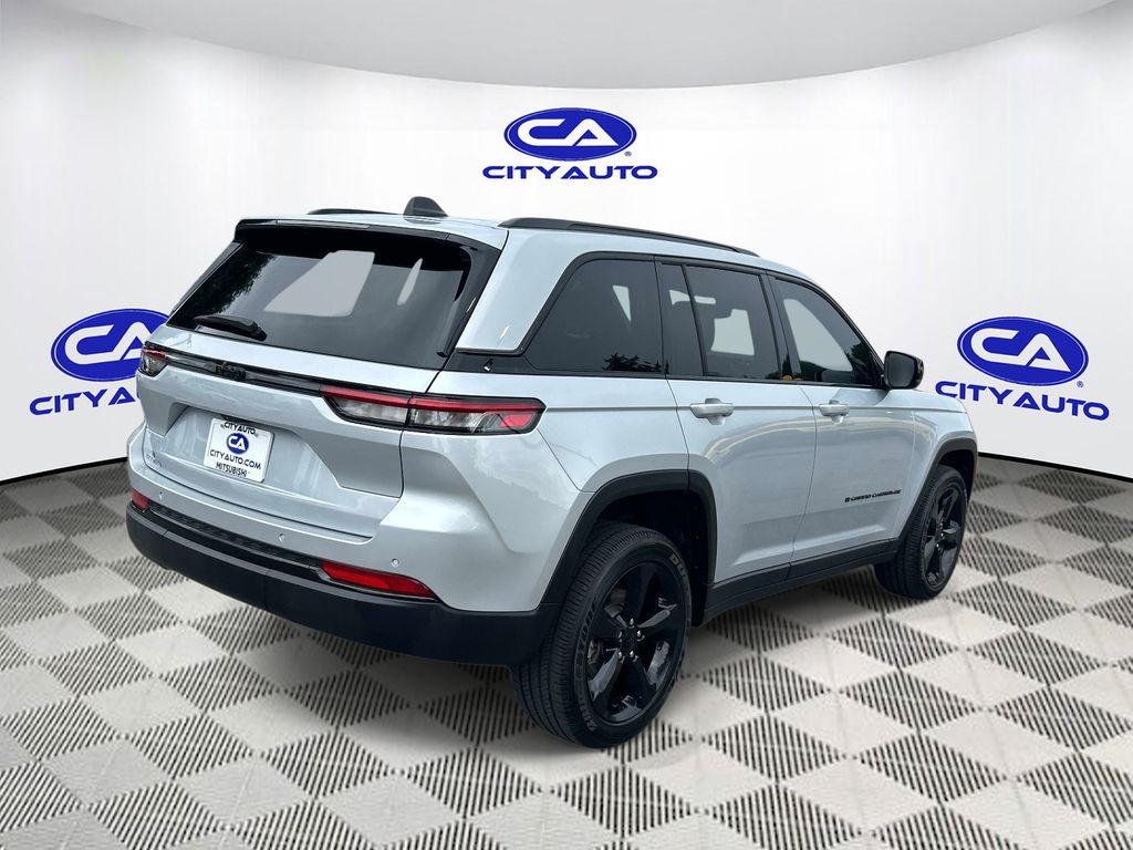 Used 2025 Jeep Grand Cherokee SUV
