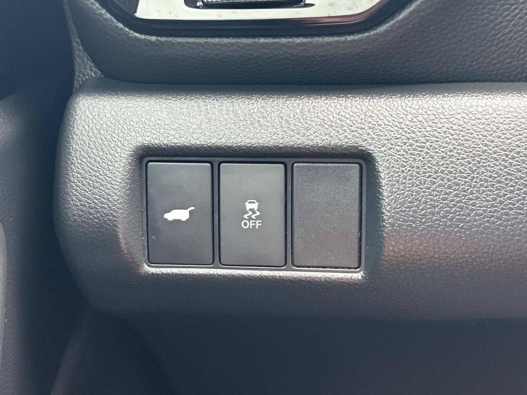 Used 2025 Honda Pilot SUV