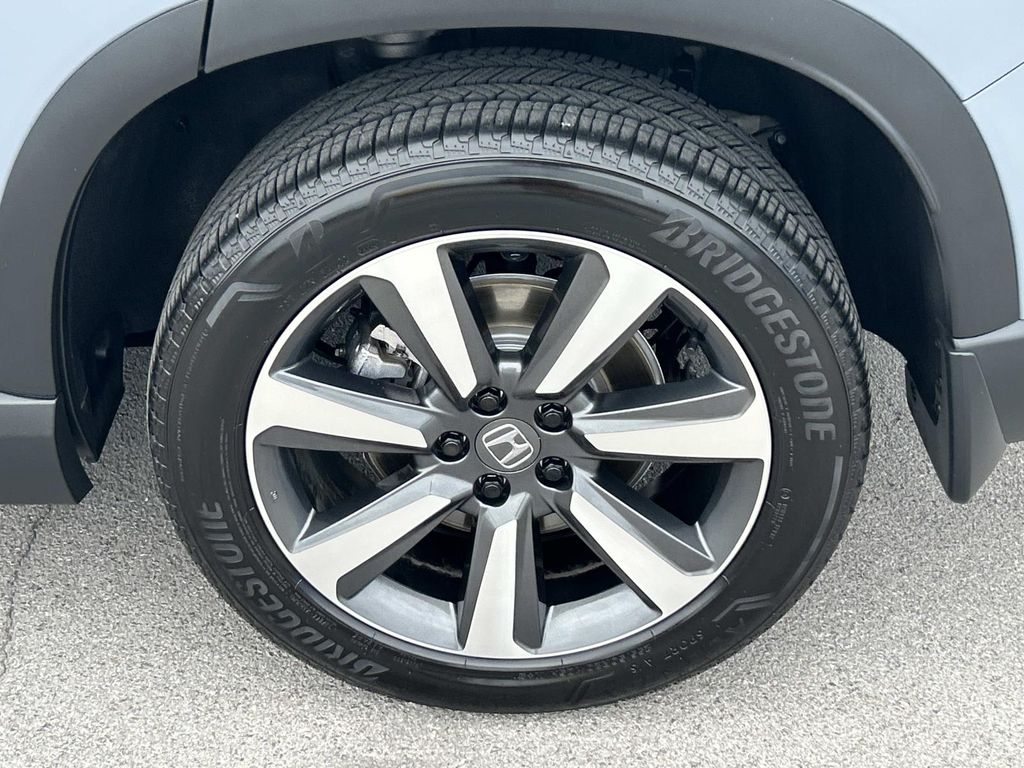 Used 2025 Honda Pilot SUV