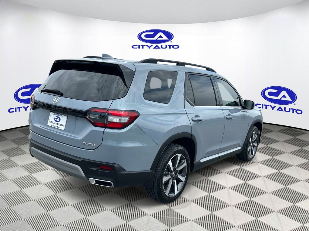 Used 2025 Honda Pilot SUV