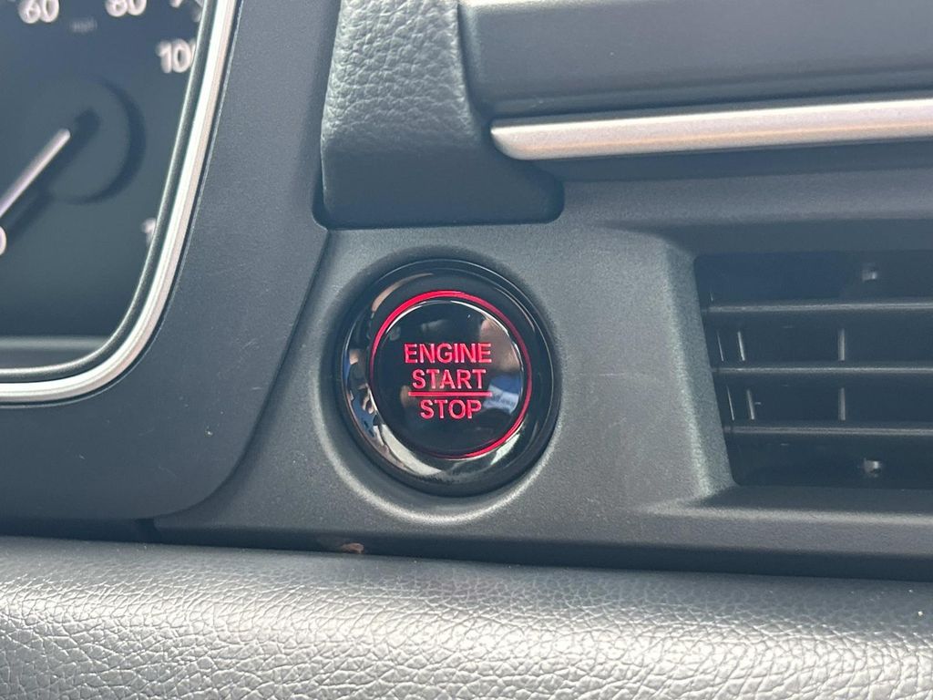 Used 2025 Honda Pilot SUV