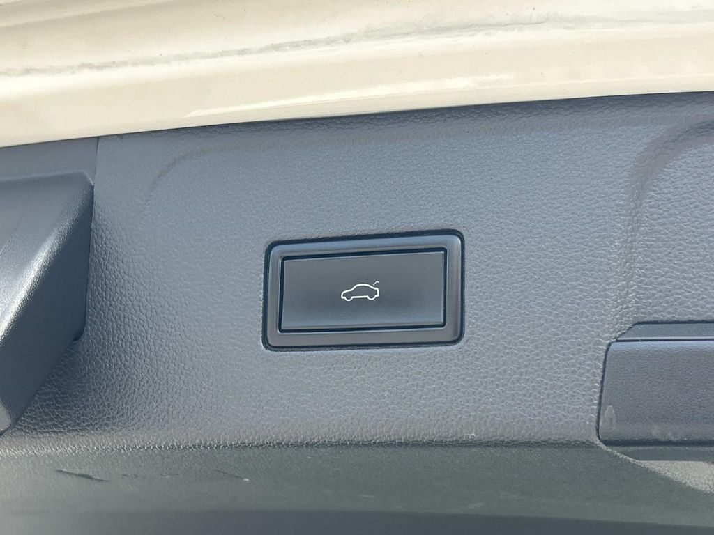 Used 2019 Volkswagen Atlas SUV
