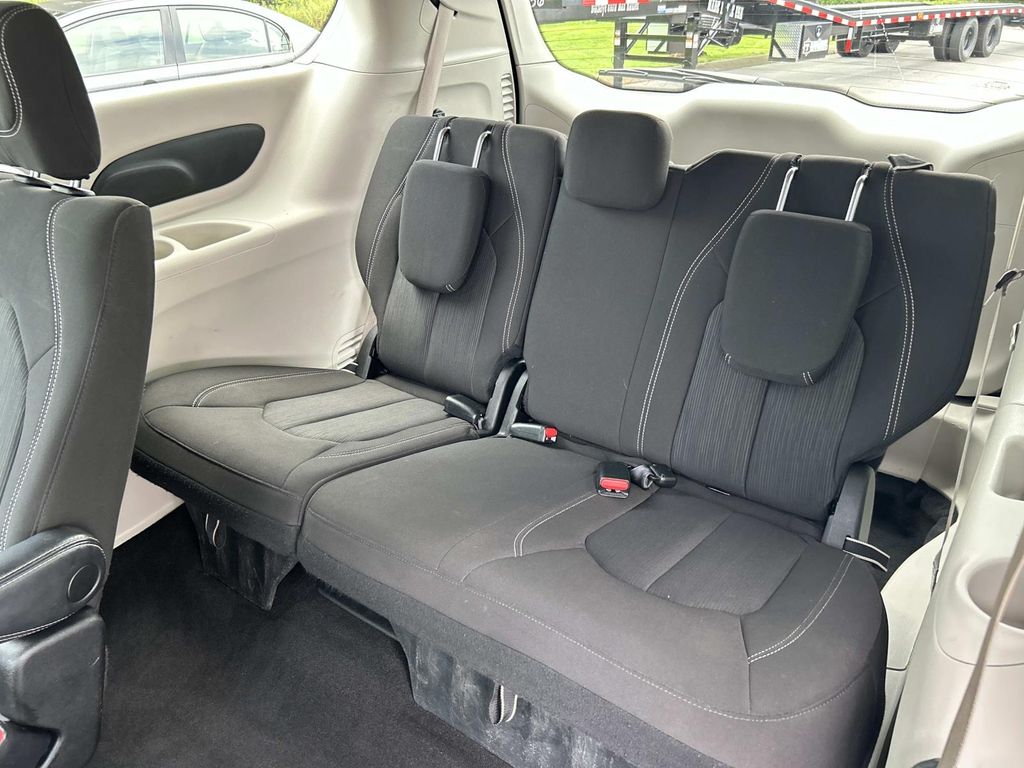 Used 2022 Chrysler Voyager Van