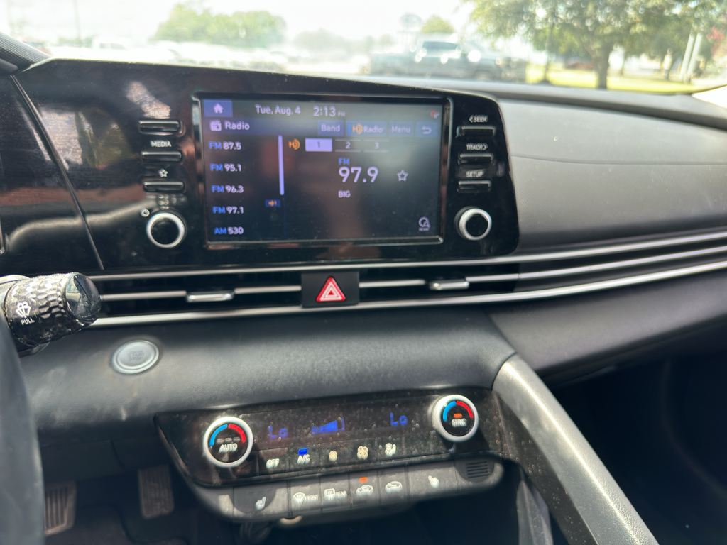 Used 2022 Hyundai Elantra Sedan