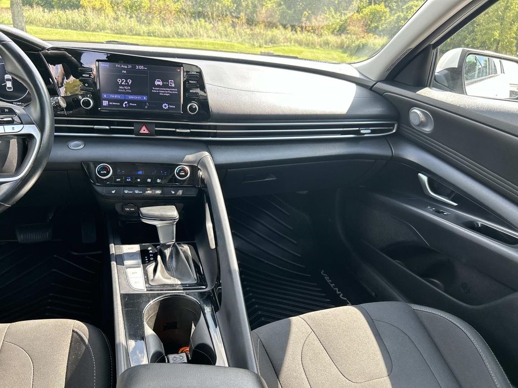 Used 2022 Hyundai Elantra Sedan