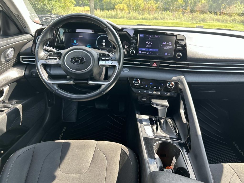 Used 2022 Hyundai Elantra Sedan