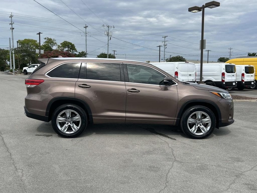 Used 2018 Toyota Highlander SUV