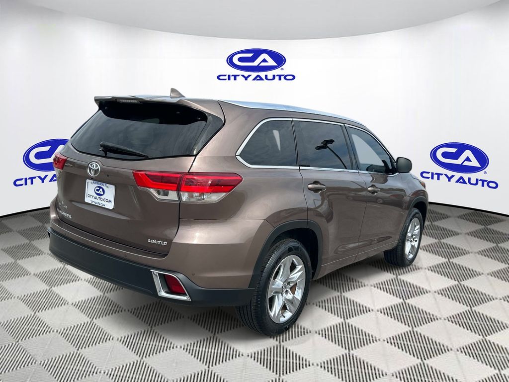 Used 2018 Toyota Highlander SUV