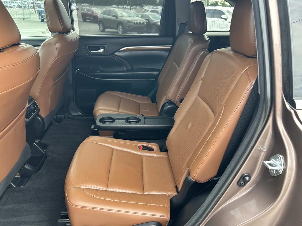 Used 2018 Toyota Highlander SUV