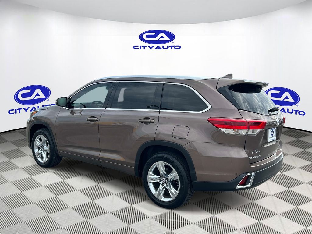 Used 2018 Toyota Highlander SUV