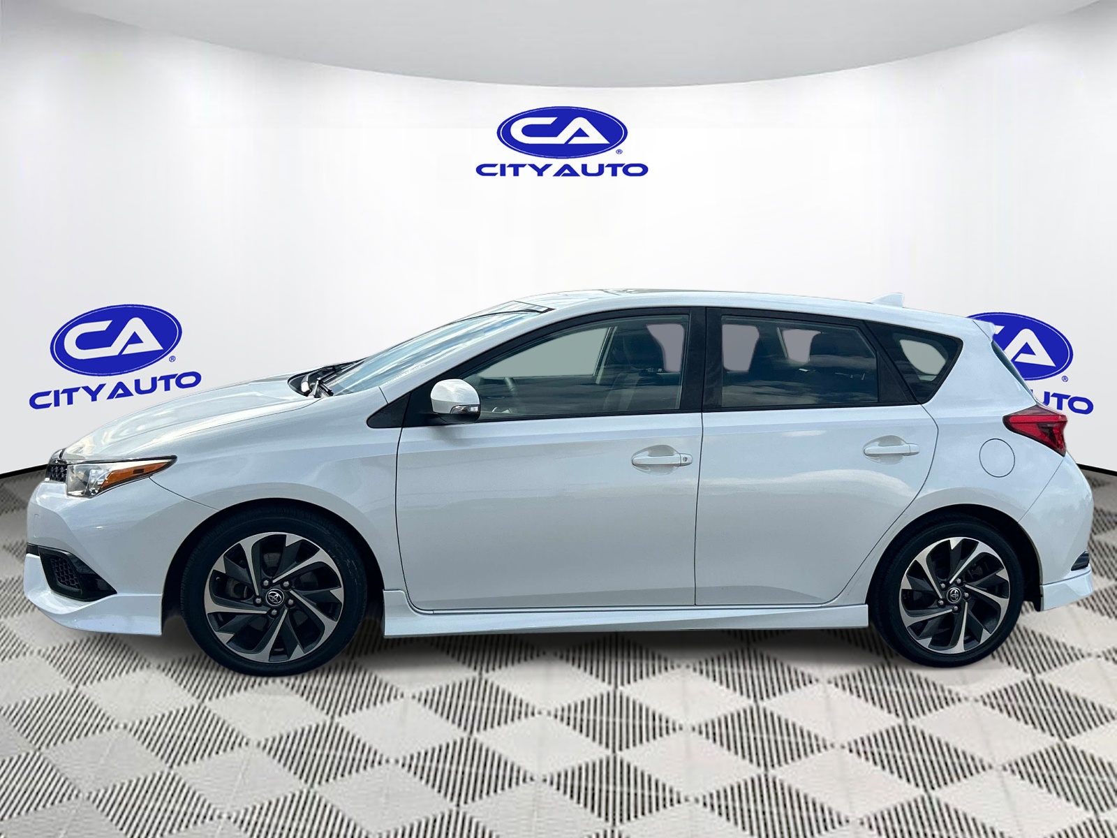 Used 2017 Toyota Corolla iM Hatchback