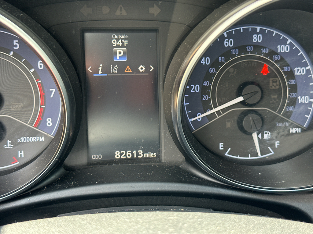 Vehicle photo 24