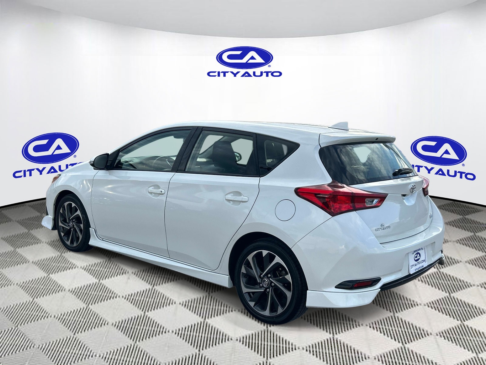 Used 2017 Toyota Corolla iM Hatchback