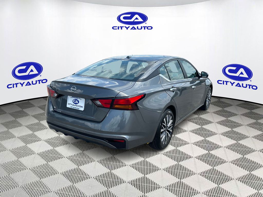Used 2025 Nissan Altima Sedan