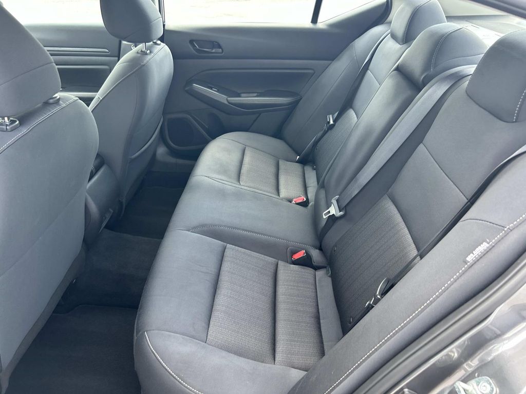 Used 2025 Nissan Altima Sedan