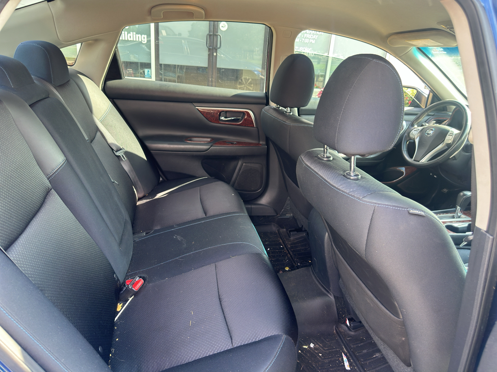 Used 2017 Nissan Altima Sedan