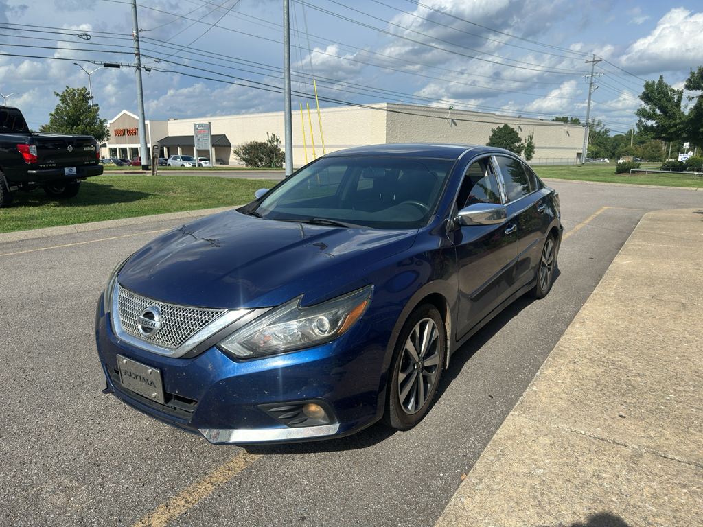 Used 2017 Nissan Altima Sedan