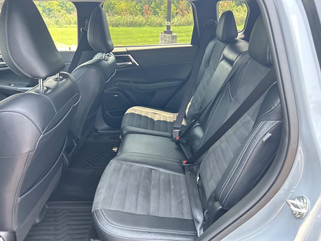 Used 2025 Mitsubishi Outlander SUV