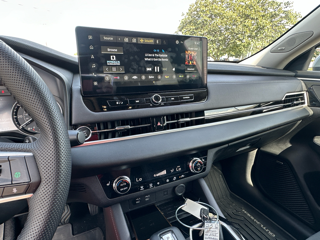 Used 2025 Mitsubishi Outlander SUV
